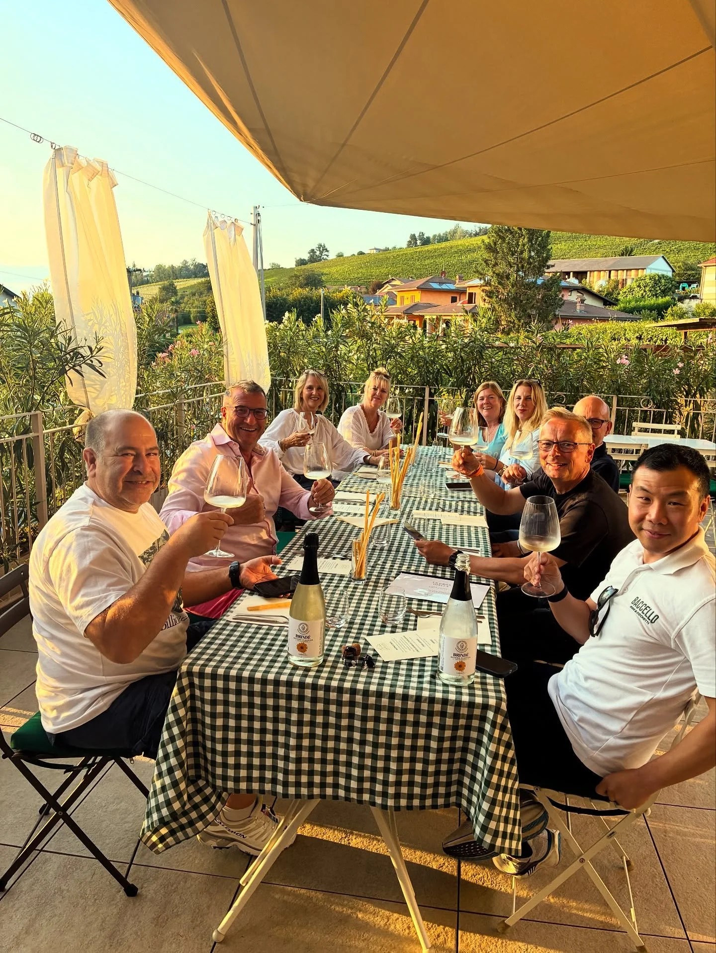 Wine tour season is officially a-go!! 🍇

Harvest season is the perfect time to visit Piemonte. 😍 Warm sunshine, breathtaking views, charming town strolls, endless sunsets, sun-drenched grapes, rustic many-course long lunches and dinners, stunning l