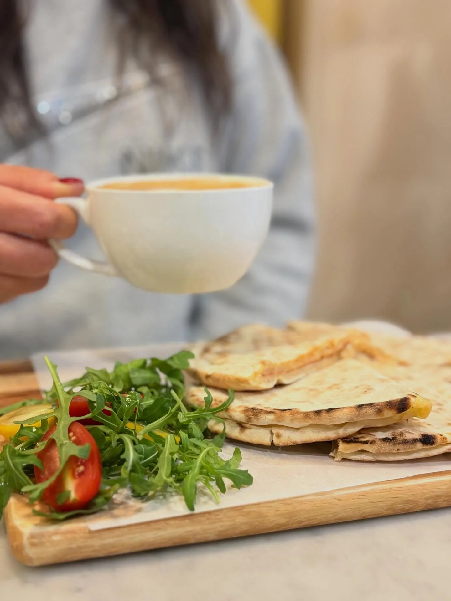 🥪☕ LUNCH JUST GOT BETTER AT BACCELLO ☕🥪

We&rsquo;re now open for lunch and serving up the perfect quick, tasty &amp; great-value option for your midday break.

Choose from 3 freshly made focaccia deals, all baked on site:
✨ Ham &amp; Cheese
✨ Mixe