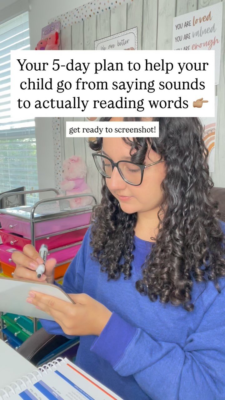 If your kiddo is guessing words instead of sounding them out, this reel is for you!
Try out these 5 activities to help your child go from confused to confident. ✨
Need more help with letters, sounds and words?
💻 Comment FREE LESSON and I’ll