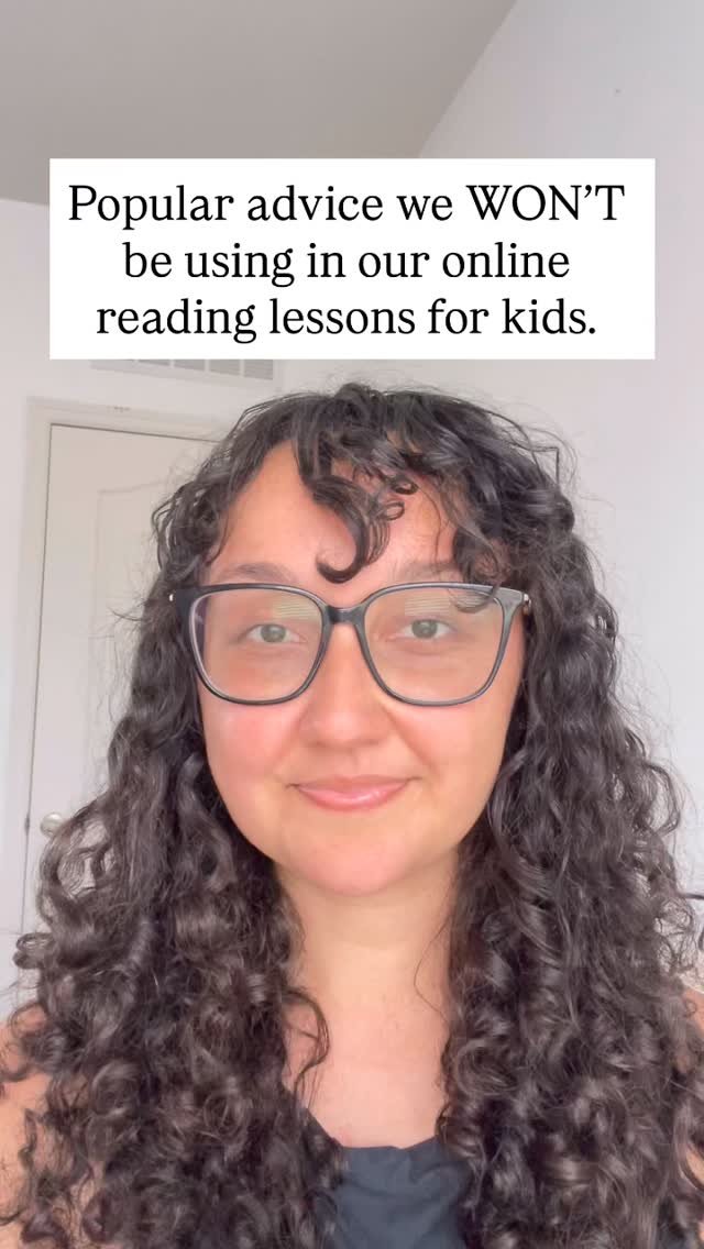 Here’s why 👇
We want kids to understand HOW reading works, not just memorize and guess.
🔤 Sight word lists can lead to guessing habits. Instead, we teach the sounds they can decode in words and if a particular word doesn’t follow a &l