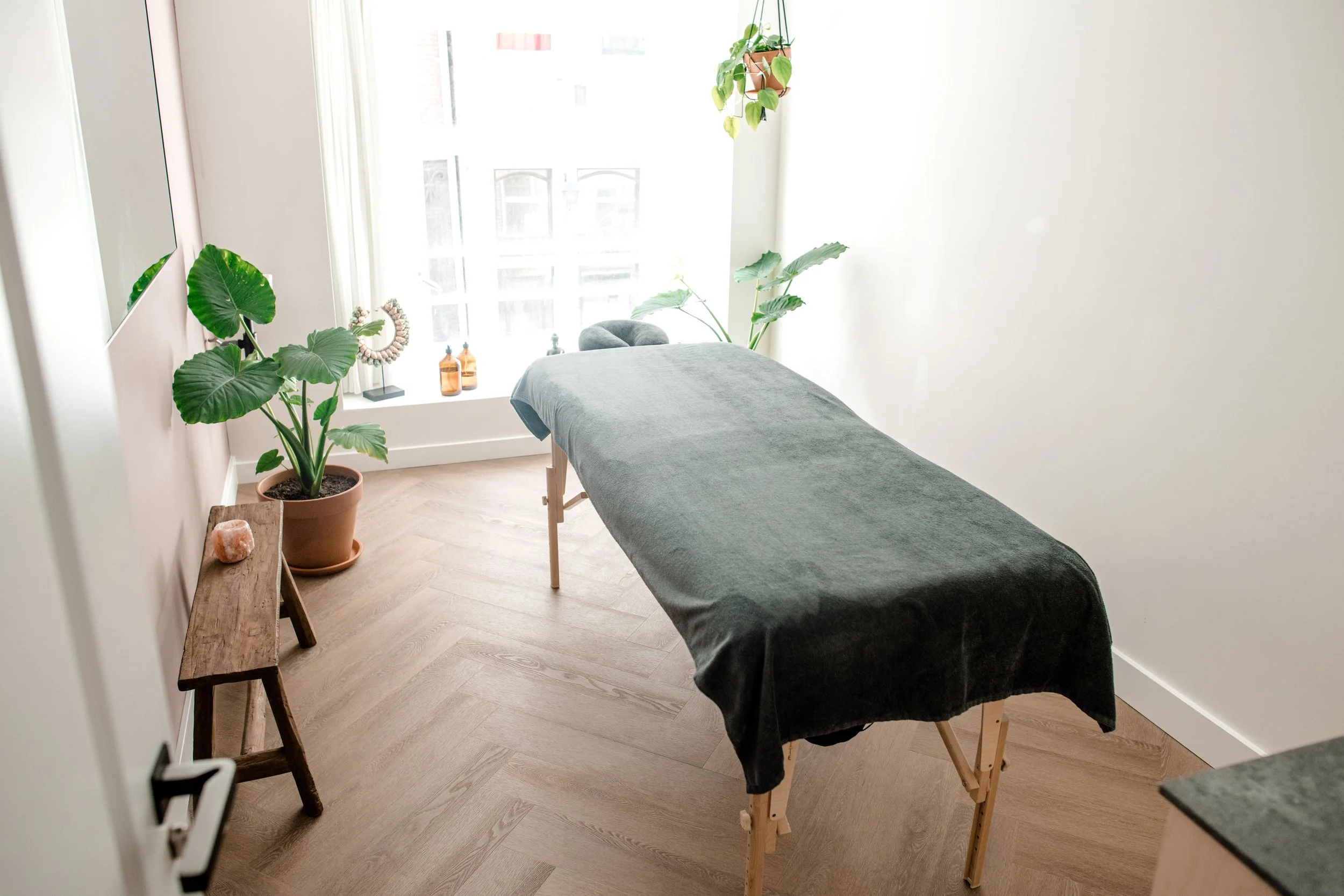 Tension Tamers massage Amsterdam studio een 1.jpg