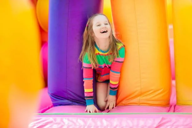 Screen-Free Fun – Why Kids and Parents Need Indoor Play Time