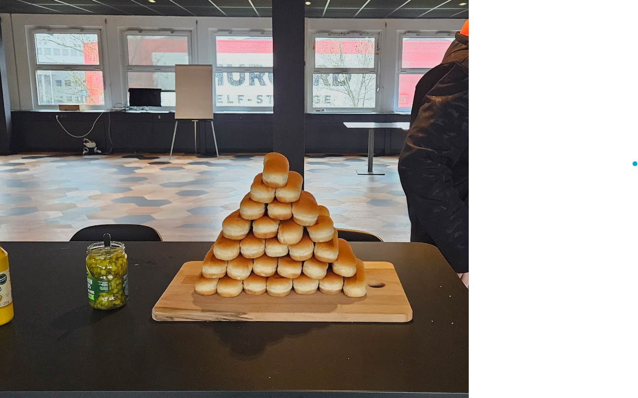 10-11 Knakworsten3.jpg.png