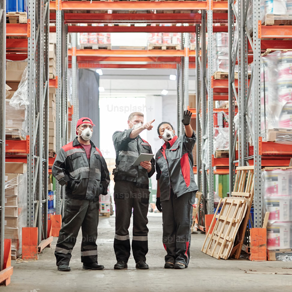 Techniciens de maintenance et montage