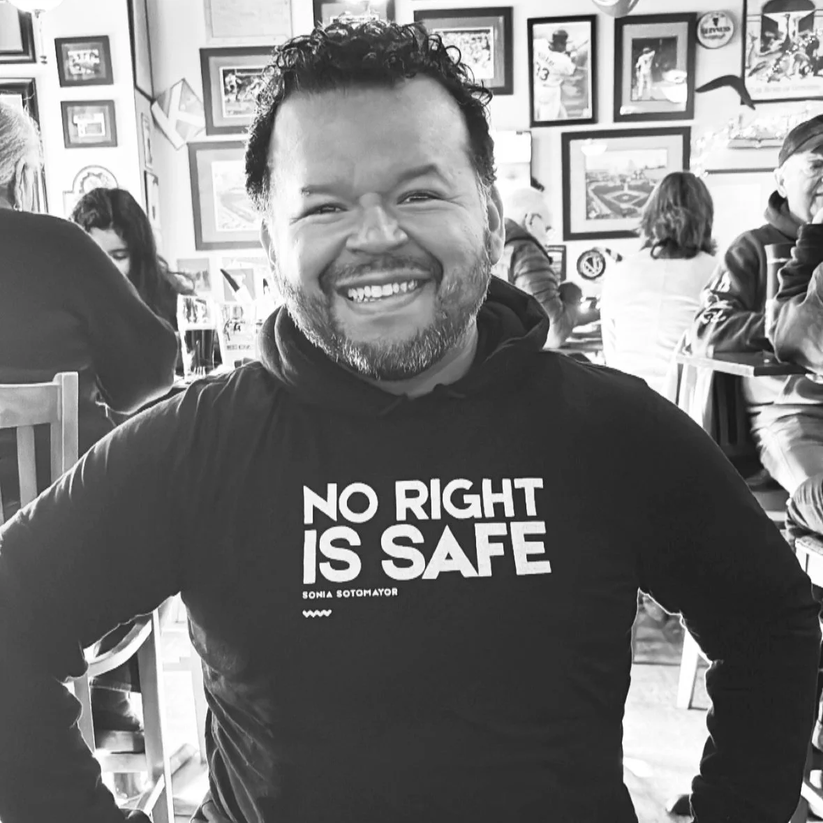 Good to be out on the streets with so many of our friends and neighbors in Frederick today, making our voices heard. ✌️

&hellip; And then to warm up at Magoo&rsquo;s.
.
.
.
.
.
#resist #NoRightIsSafe #notinmyname #justiceforrenee #downtownfrederick