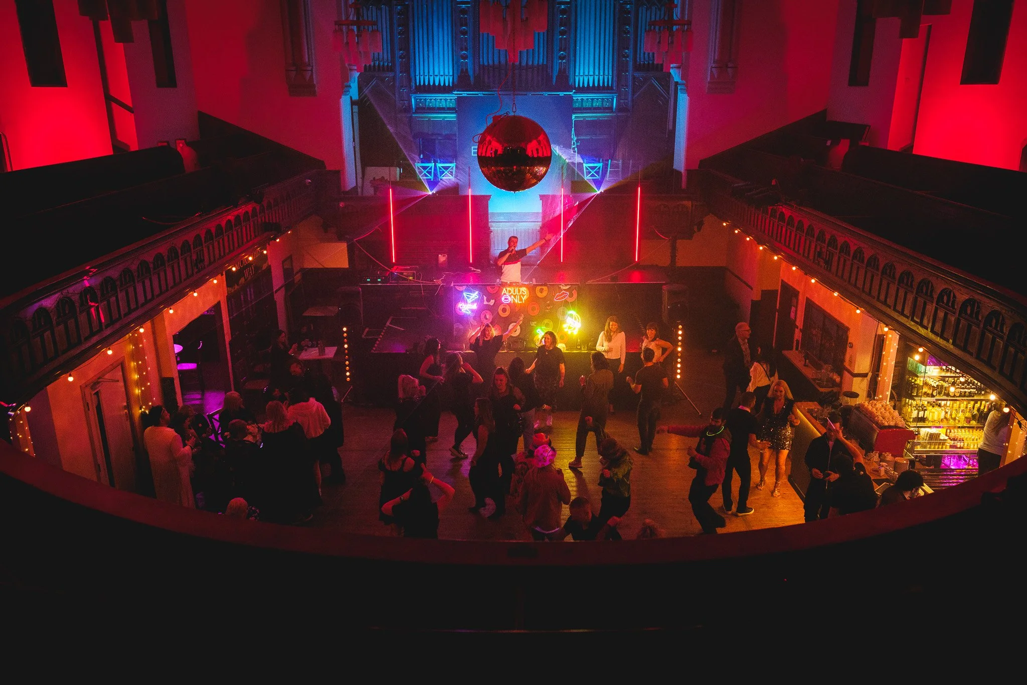 CONFESSION: we’re throwing a party IBIZA SYTLE!