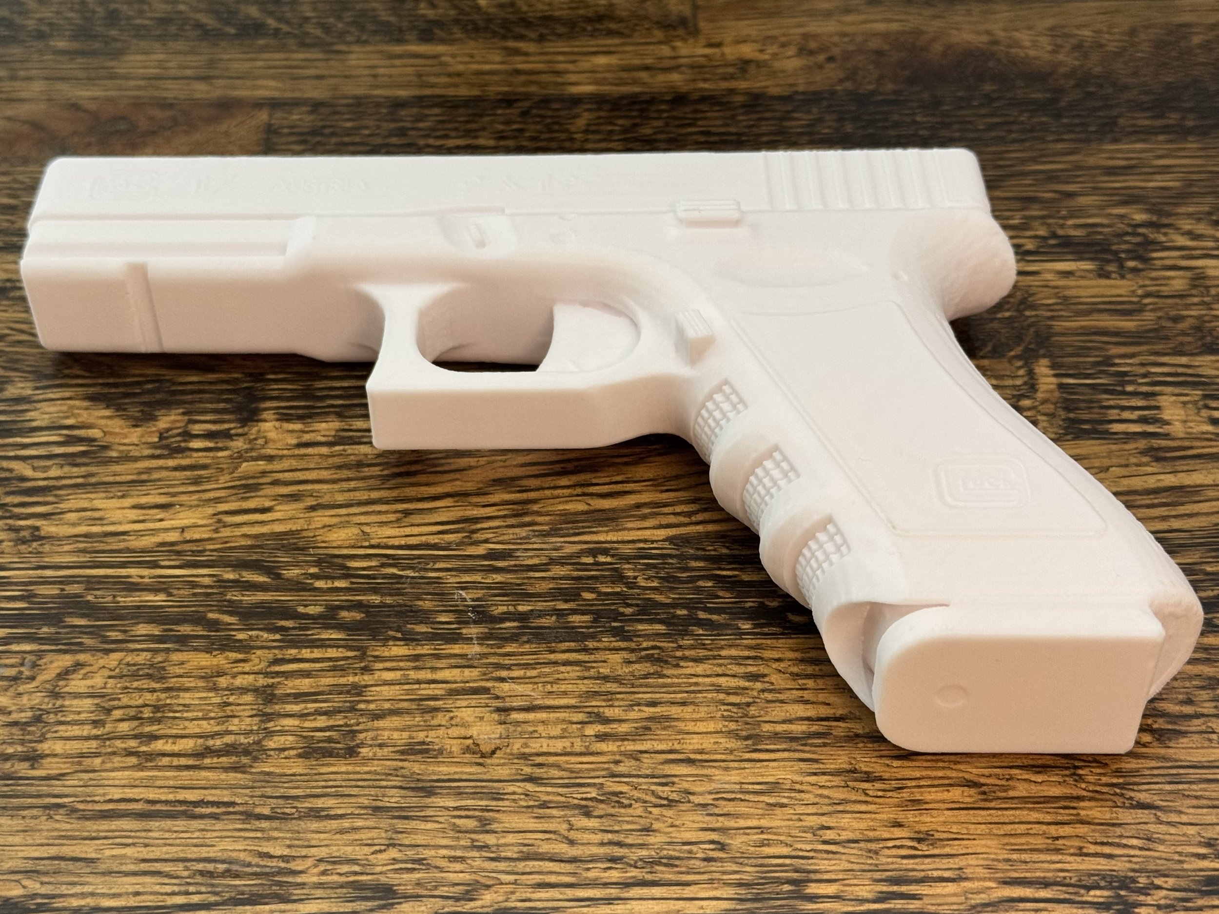 Full-weight Glock 17 Gen 3 replica, solid 3D-printed training gun, 1:1 scale model, holster fit test aid, dry fire practice Glock, realistic Glock 17 dummy gun