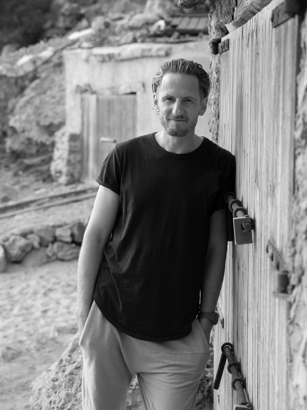 //Persbericht Sjoerd &ndash; Heel de Man

Mannen, ik heb besloten om per 1 juli mijn werkzaamheden met en voor &lsquo;Heel de Man&rsquo; neer te leggen. Ruim twee jaar lang heb ik met veel plezier gebouwd aan wat eerst &lsquo;de Initiatiereis&rsquo;