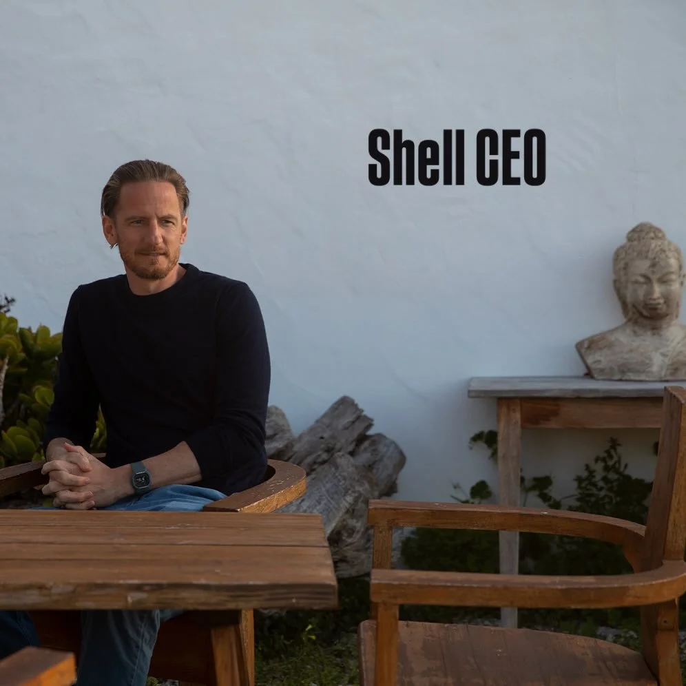//Shell CEO

Het is ook spannend om het leven precies zo te leven zoals jij wilt.

Door de jaren heen heb je iets opgebouwd dat past. Daar zit je zorg, toewijding en je harde werk in. Je deed dit allemaal omdat je iets voor ogen had. Op een dag valt 