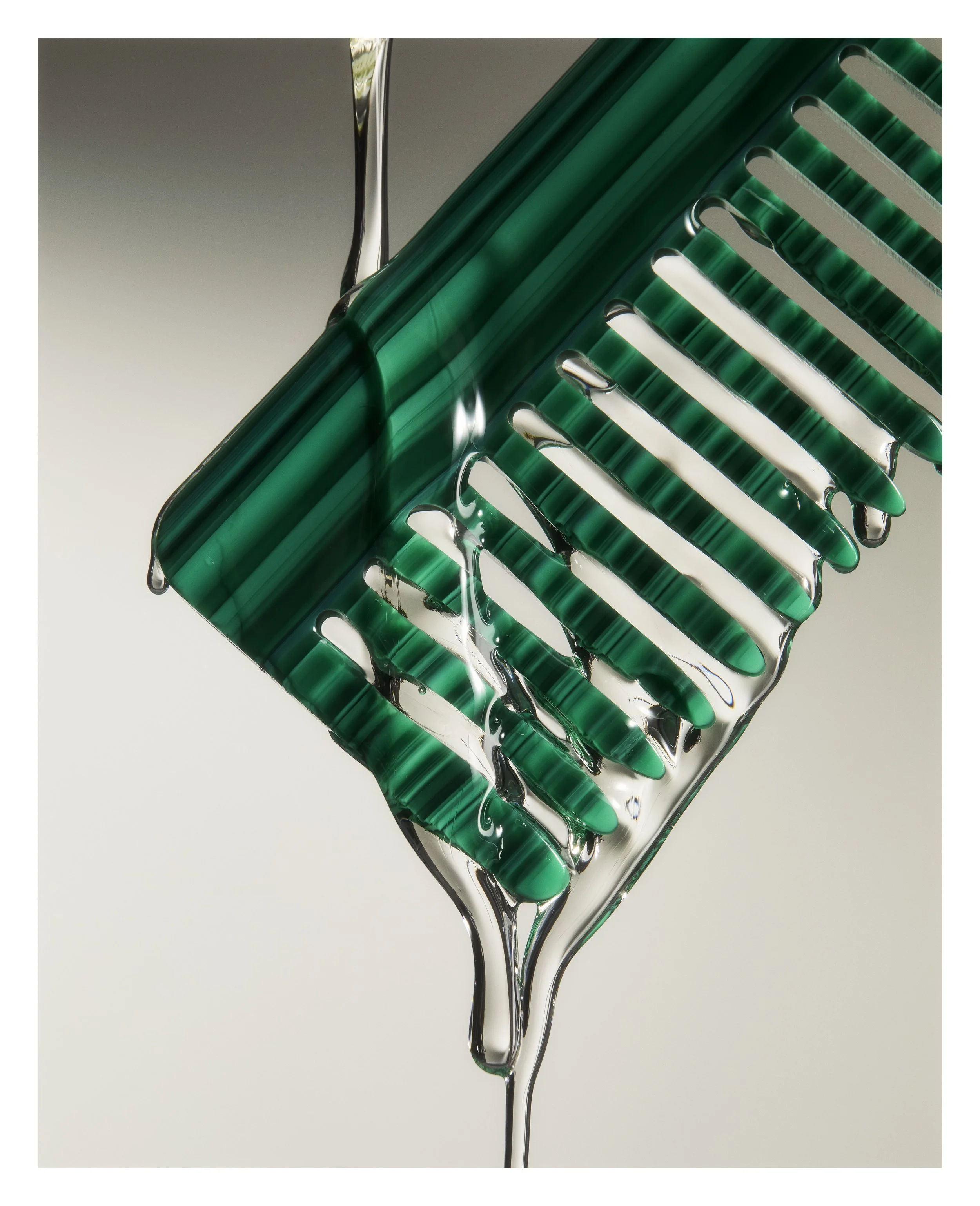 6_PHYTO7_HAIR_OIL_COMB_260212_HEARST_HNA_STUDIOS_098_RT.jpg