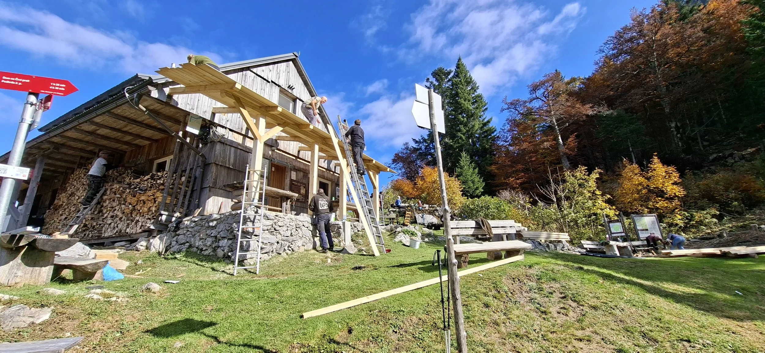 Menjava solarnega sistema na Orožnovi koči
