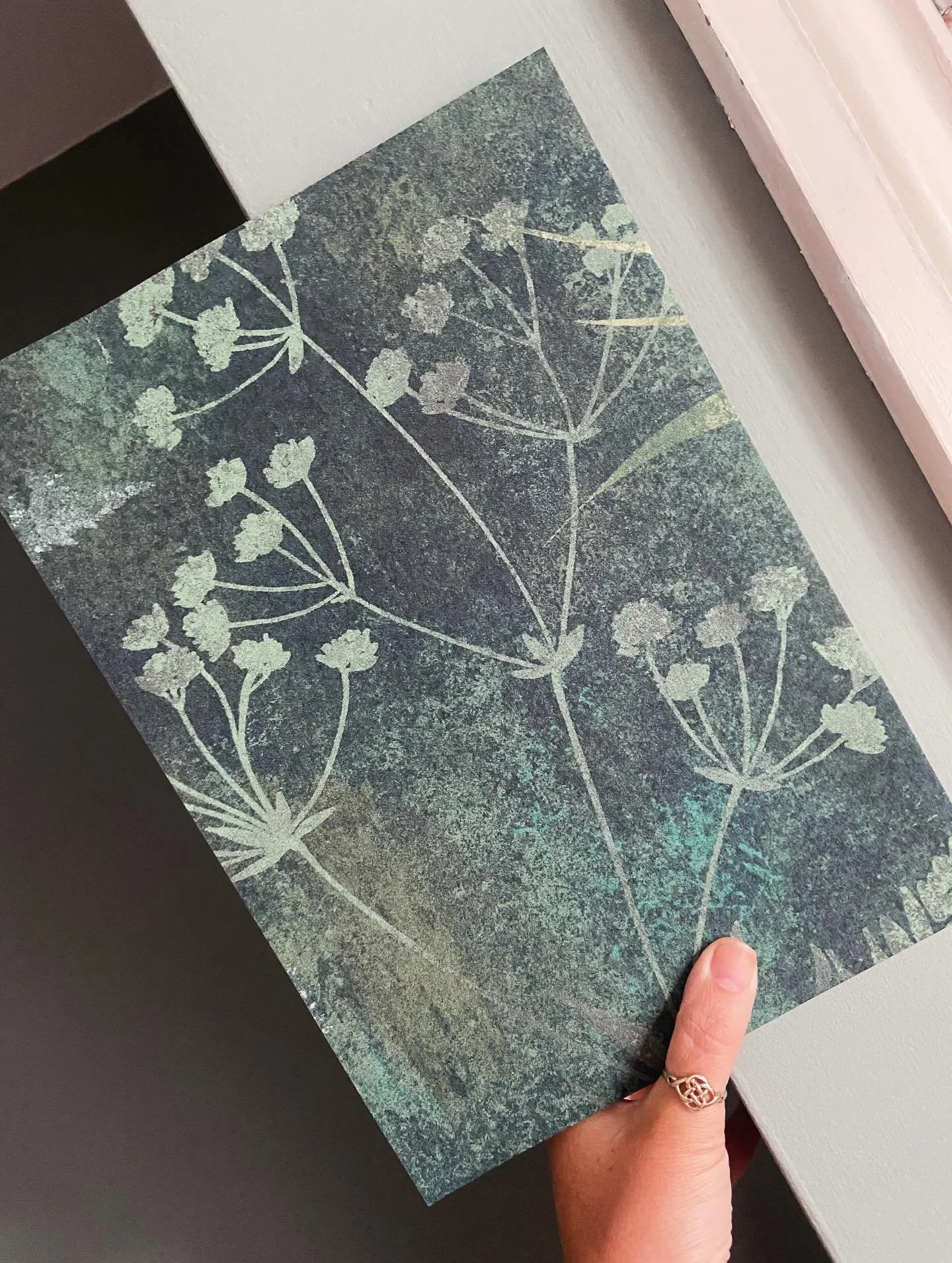 Thanks @no_two_houses_ for these beautiful wallpaper samples. I cannot choose between them all so I must find more rooms!