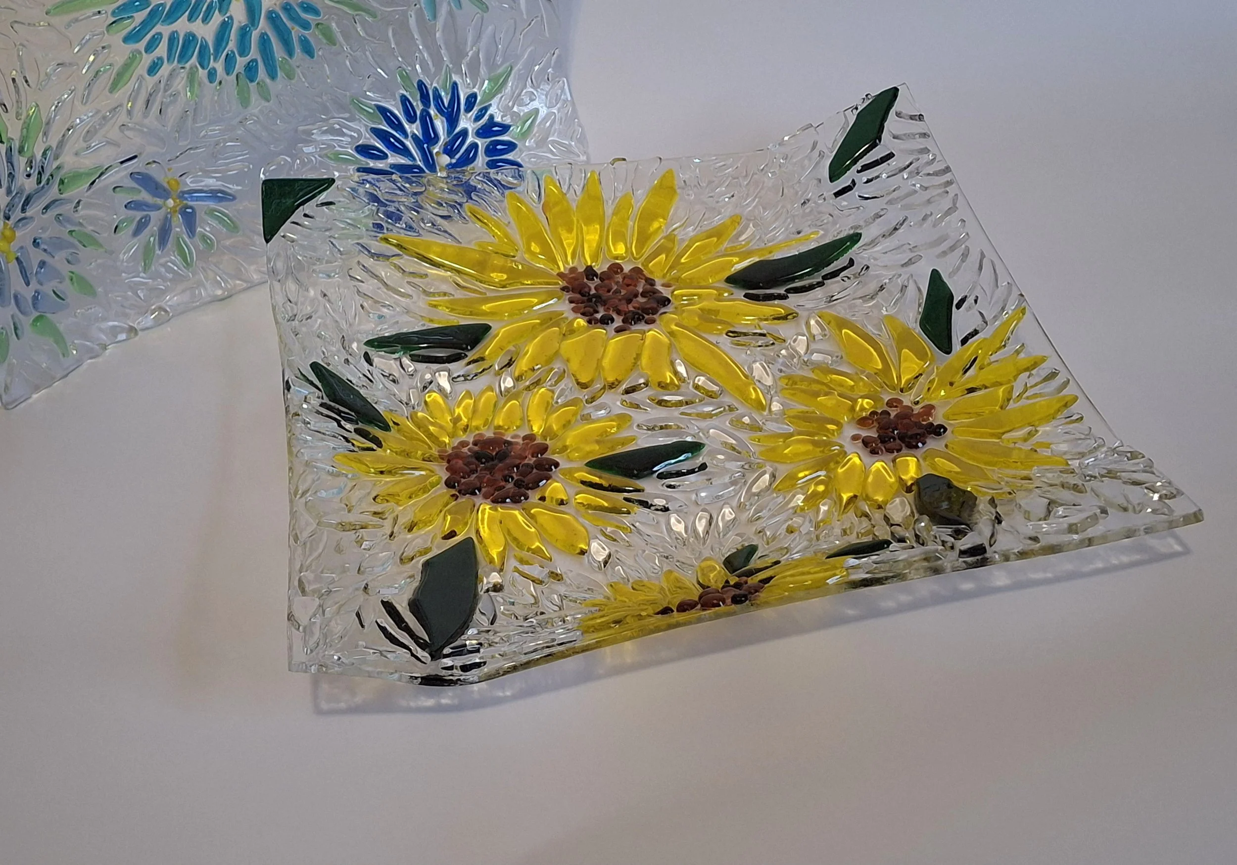 Icy Floral Dish Glass Art with Diana Morrison