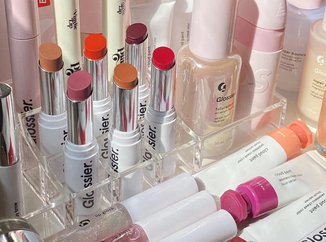 Analyzing Glossier’s Organic Community and Paid Growth