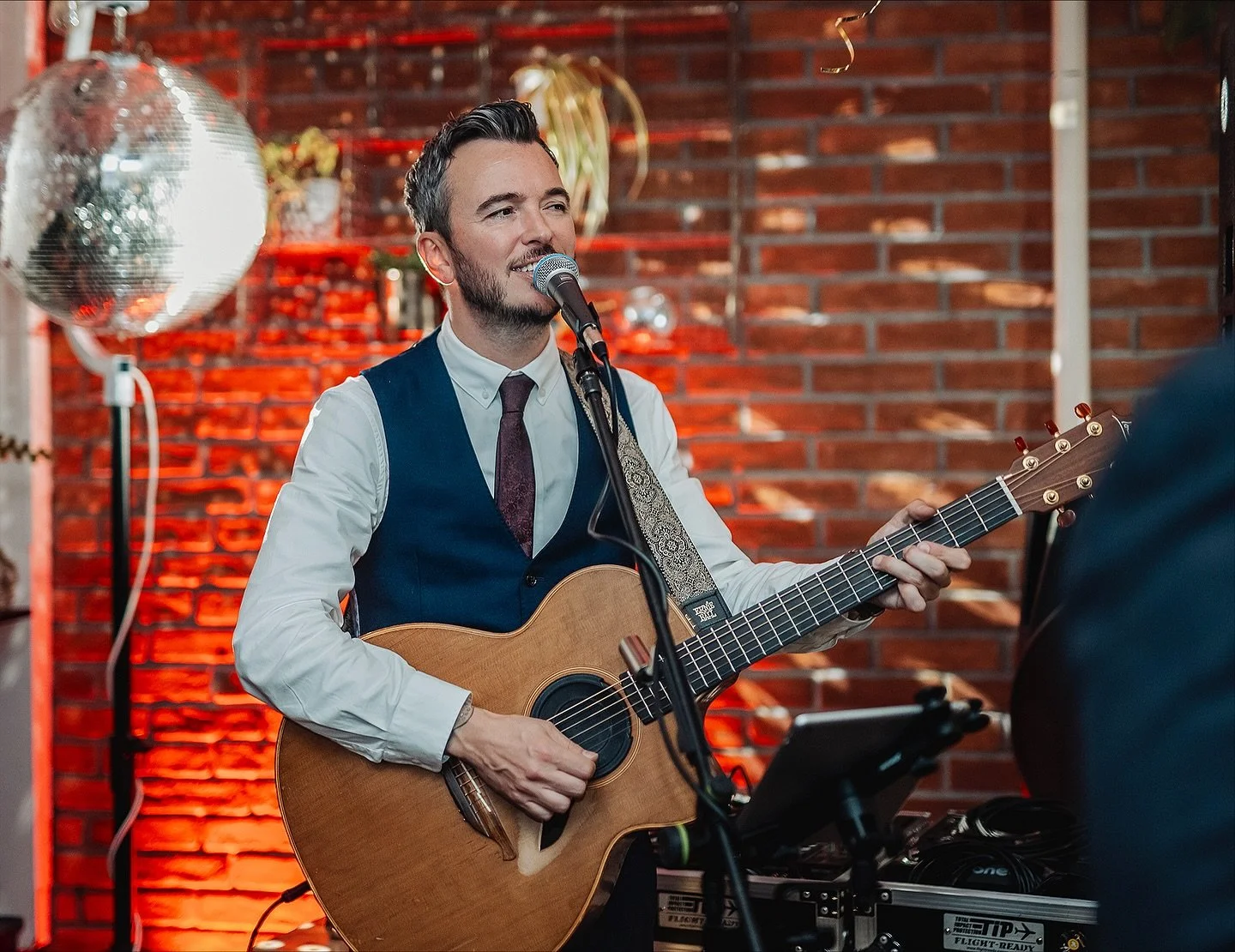 Some great photos of a fantastic night! This was an intimate venue which made the first dance even more fun with everyone squeezed in around Chris and Nadia - It was a beautiful moment.