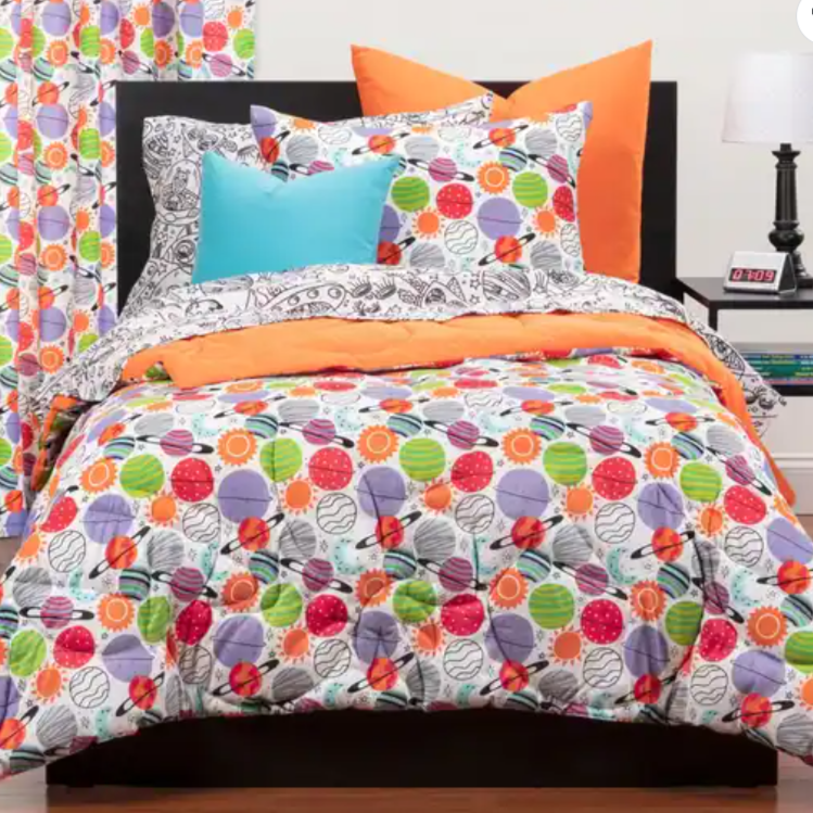 Highlights Plenty of Planets Reversible Comforter Set
