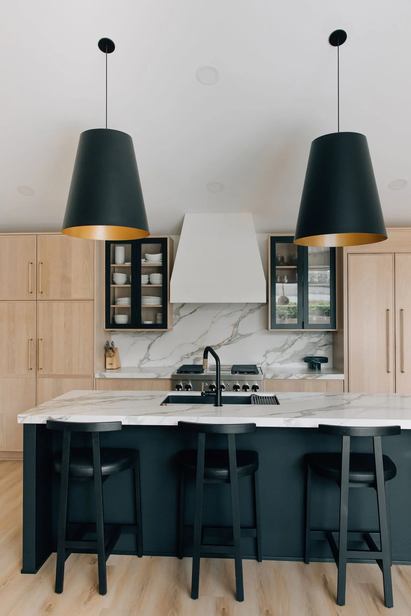 Warm Modern Kitchen in Ponte Vedra