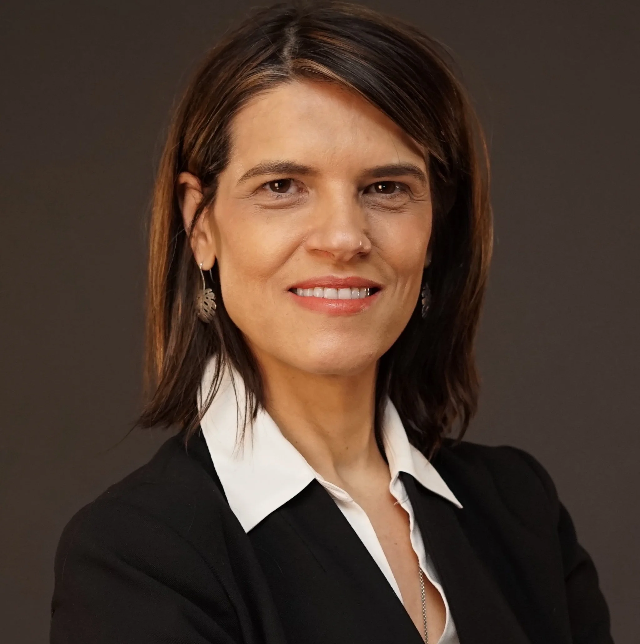 CLAUDIA PASSOS FERREIRA
