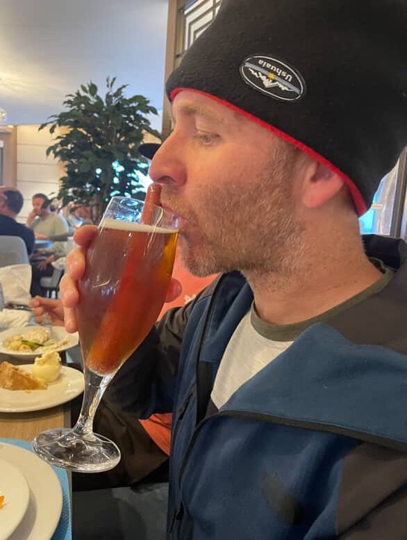 No matter how big the adventure, there’s always time for a proper pint. Pash en route to Antarctica, proving that the best expeditions include both epic destinations and quality beer breaks.
Priorities dialed in, as always.
Swipe to see resul