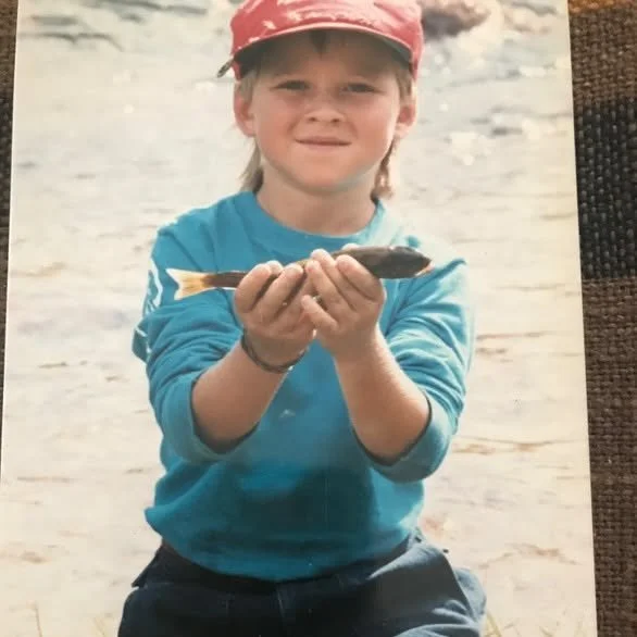 "Women want me, Fish Fear me" Young Pash with his catch, probably already perfecting his signature line.
Some legends start early.
#UnoMasForever #FishFearMe #YoungPash #RememberingPash