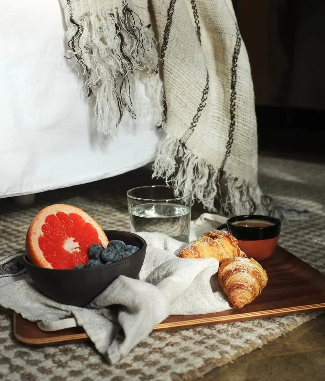Commencez votre journ&eacute;e du bon pied : avec un caf&eacute; fra&icirc;chement pr&eacute;par&eacute;, des instants de tranquillit&eacute; et le confort de votre propre chambre. Parce qu&rsquo;aux Maisons &amp; Co, les matins sont faits pour &ecir