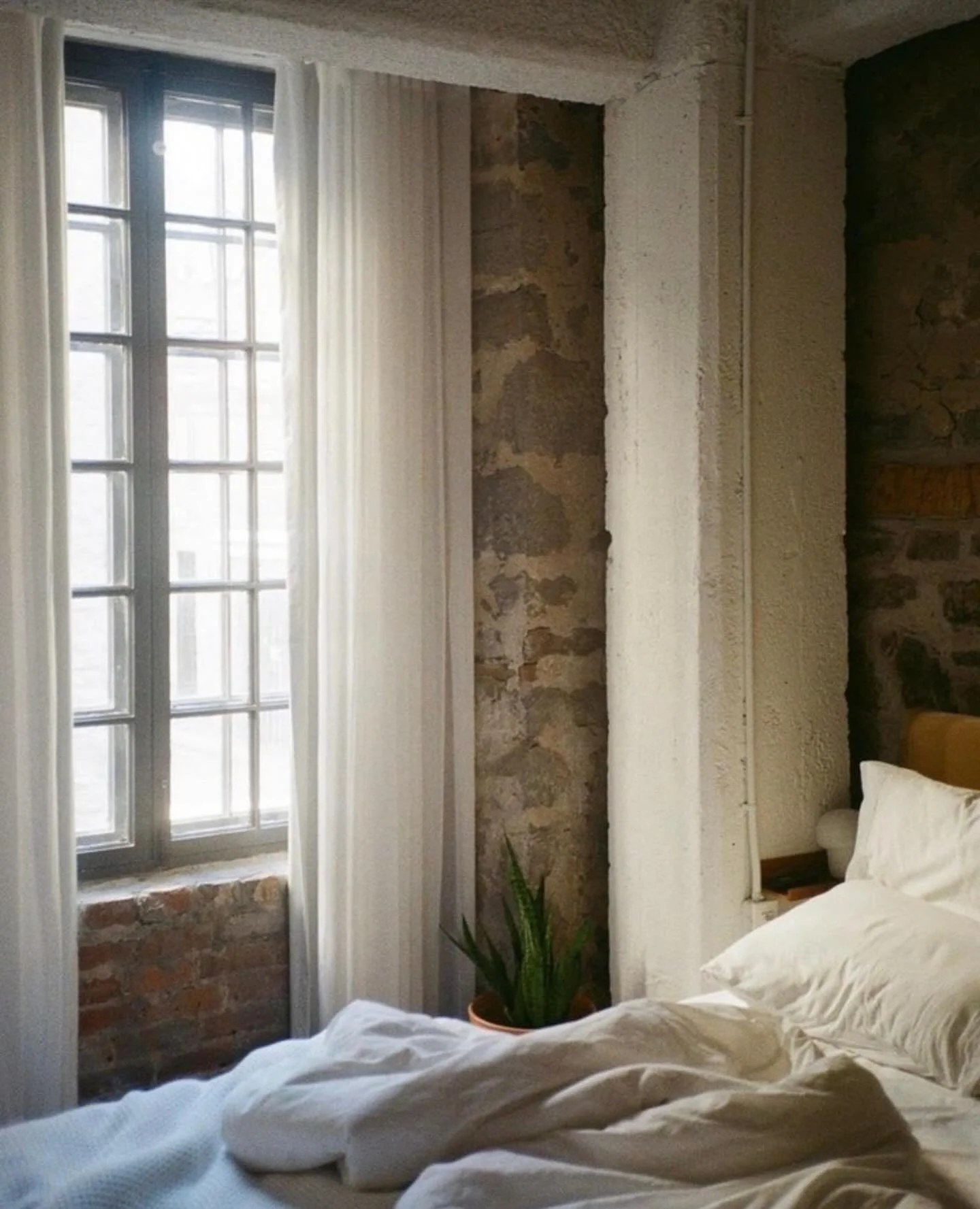 Le genre de lit dans lequel on fond.
- - - - - - - - - - - 
The kind of bed you melt into.