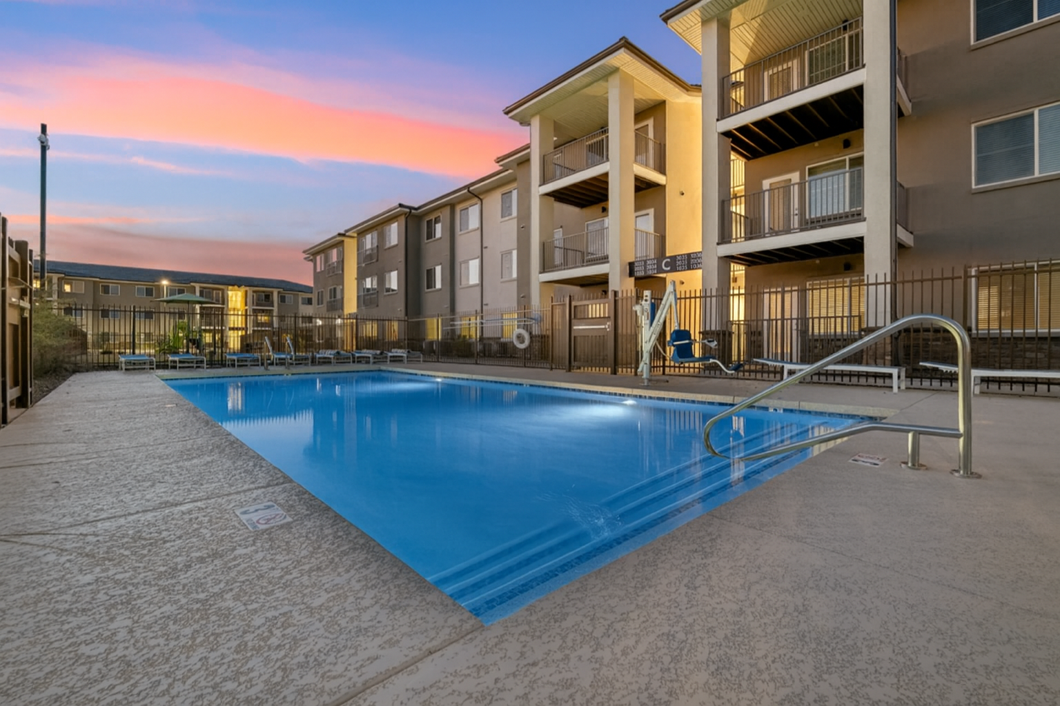 ChatGPT Image Nov 25, 2025, 03_23_54 PM.png