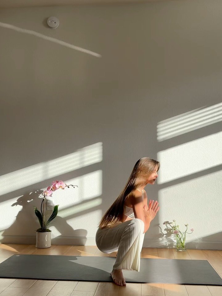 Practice from today for healthy hips 🫶🏻

#yogainspiration #asanapractice