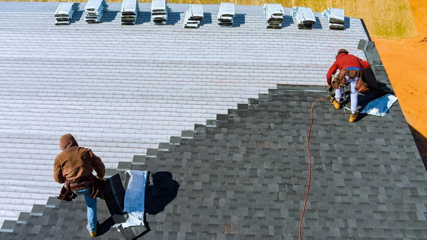 Asphalt Shingles in Illinois and Wisconsin: How They Hold Up Against Midwest Weather