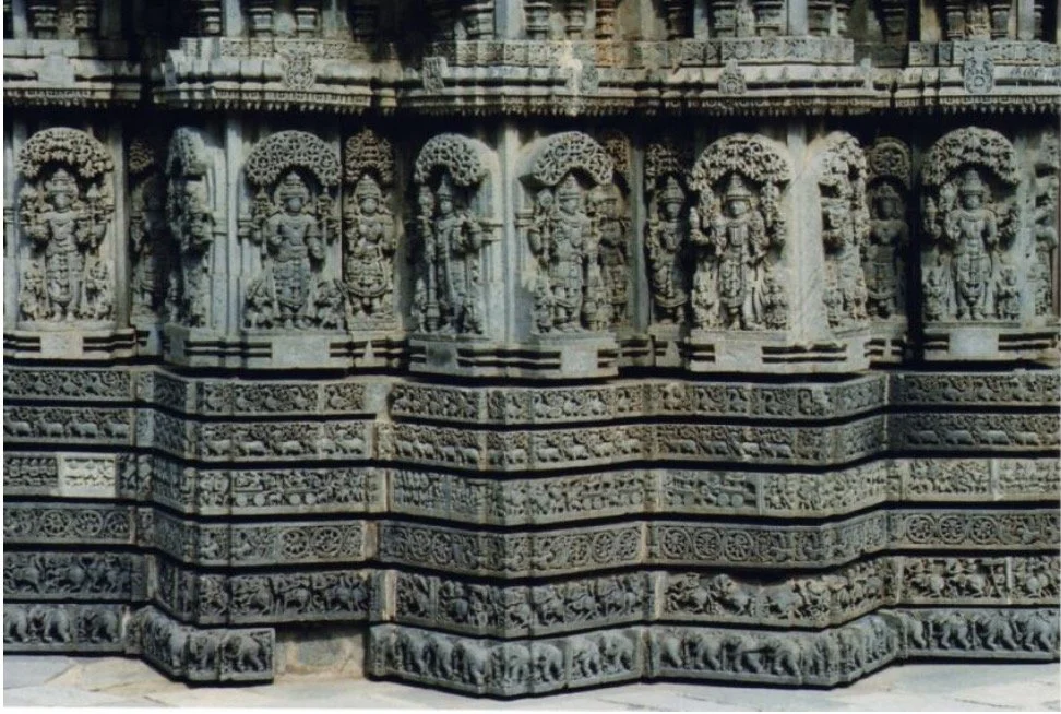 Outer wall panel with six horizontal mouldings at Somanathapura