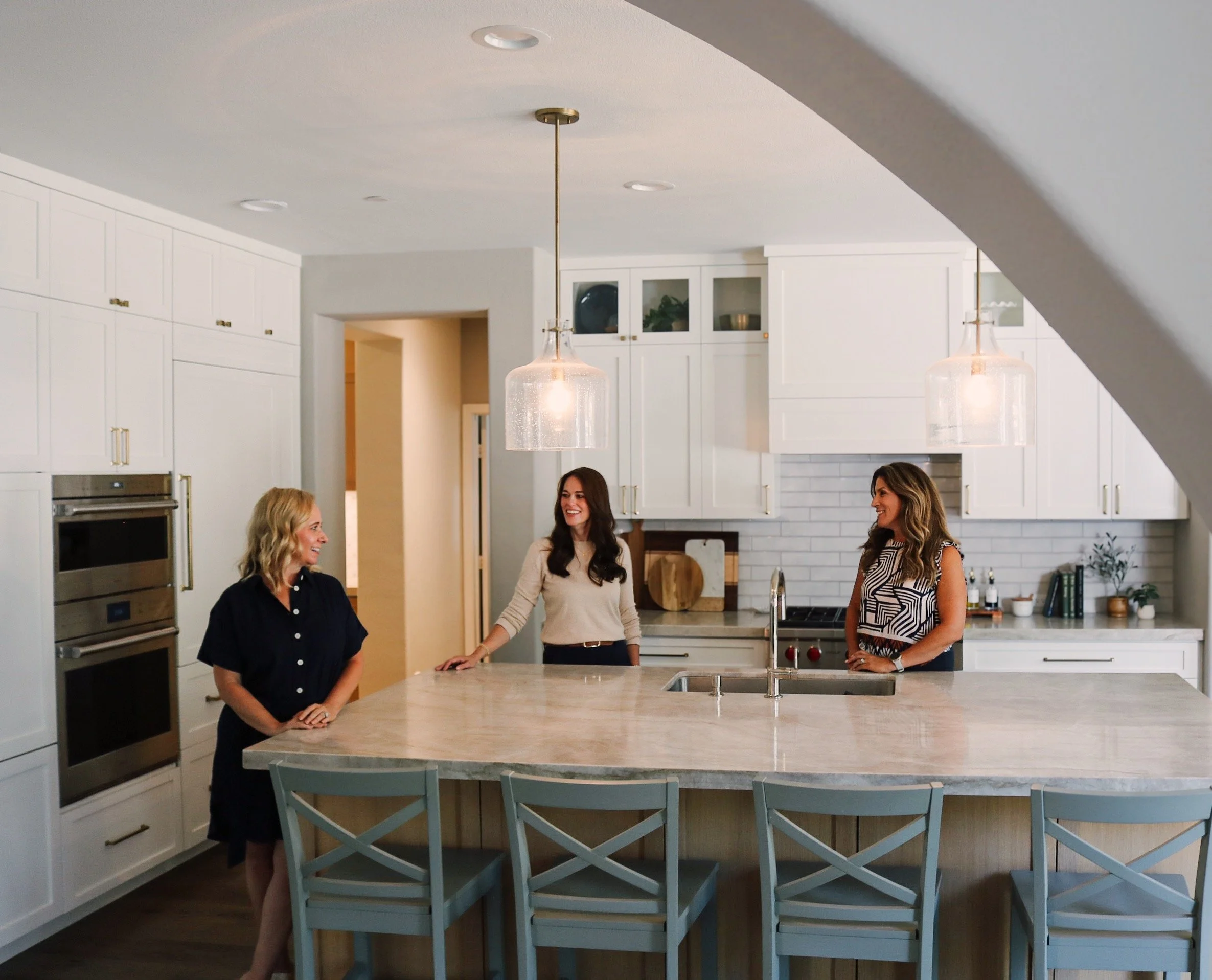 Jennifer Burroughs, Jessica Adams, Susi Vickery  in San Pasqual Valley, San Diego County, California