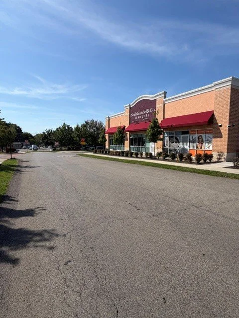 rght side view from road