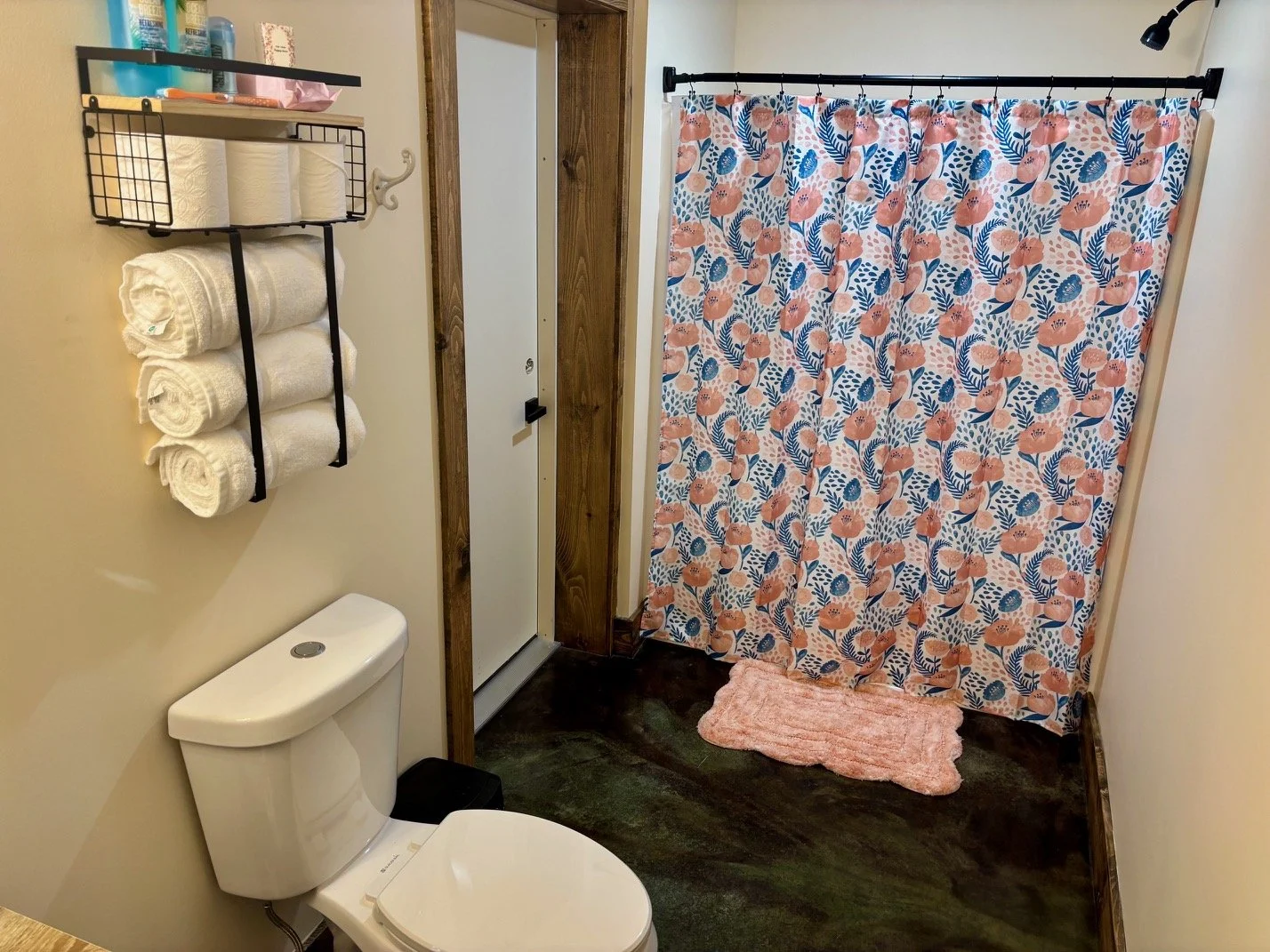 Bathroom 1 (2).jpeg