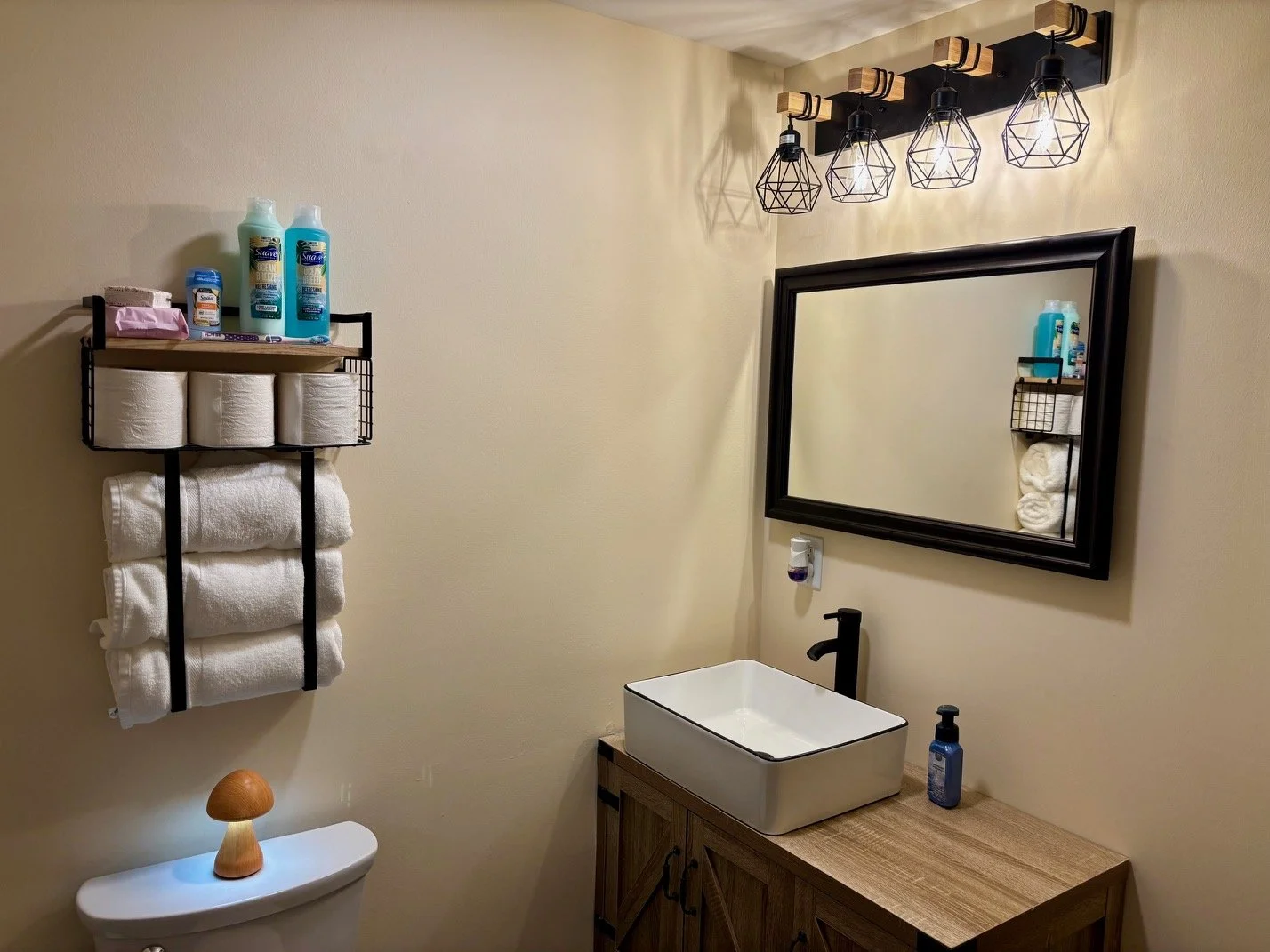 Bathroom 2 (2).jpeg