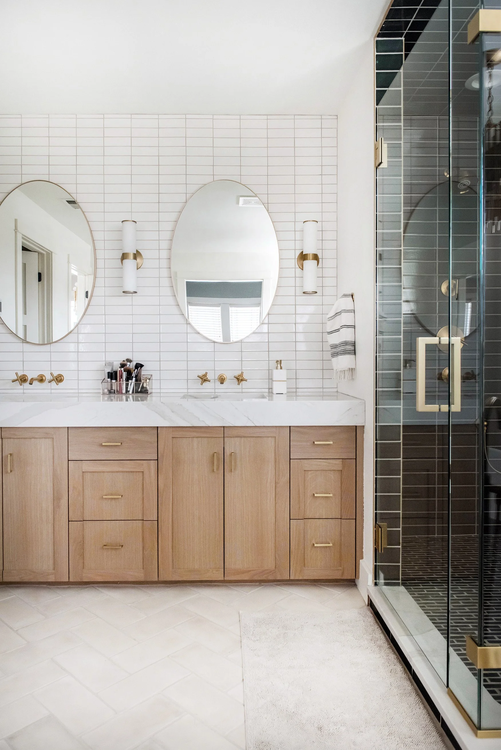 bathroom_05.jpg