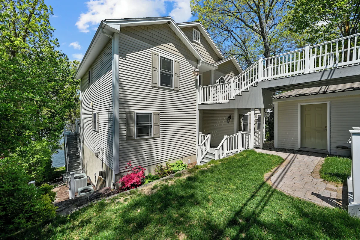 9bd9a338.webp (Copy) (Copy)