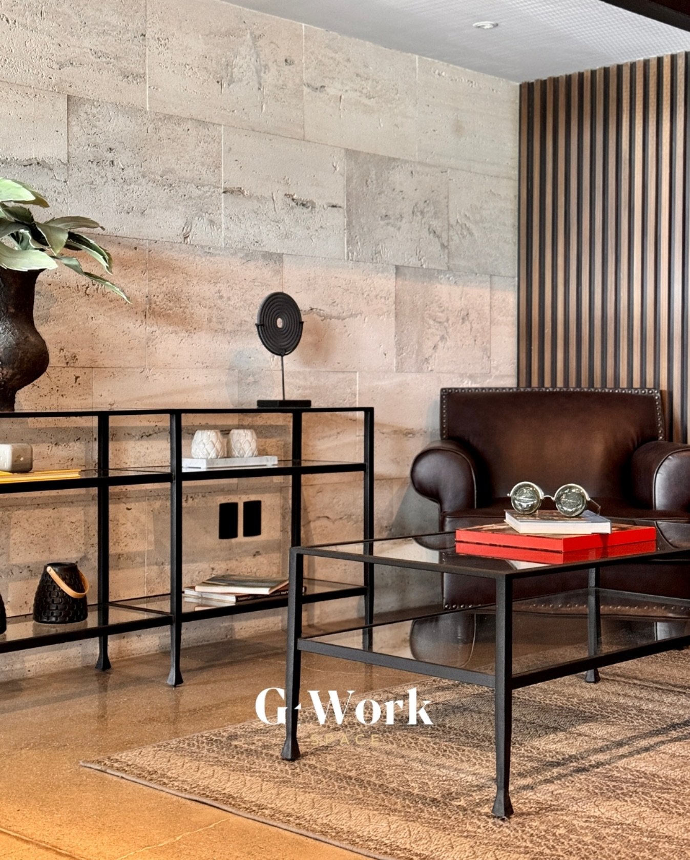 4 pisos de coworking de lujo, oficinas privadas y salas de juntas profesionales. ☕️💼💻 

&iquest;Qu&eacute; espacio se acomoda m&aacute;s a tus necesitades? 

&bull;
&bull;
&bull;
#coworking #coworkingspace #oficinasmodernas #oficinas #oficinasenren