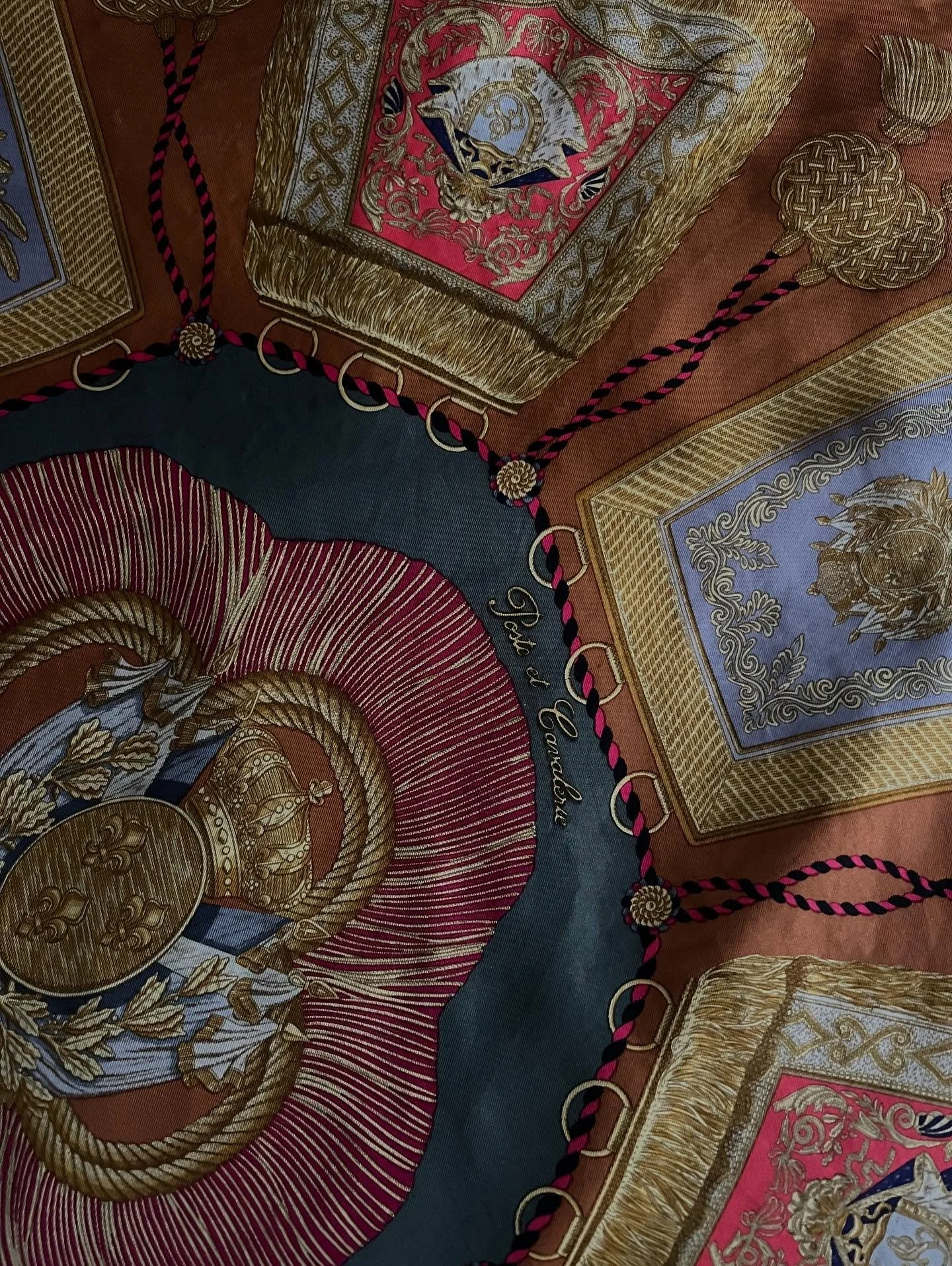 Silk Scrunchies in colors made for fall. #nouersilk #quietluxury #silkscrunchies #fallstyle #elevateyourstyle