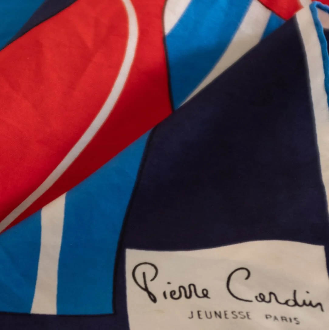 Pierre Cardin was known for his futuristic designs in the 1960s &mdash; and this scarf is a piece of that fashion history. Before ➝ After. A silk story reimagined ✨💕

#NouerSilk #vintage #silkscrunchie #vintagesilk #conciousluxury #upcycledfashion