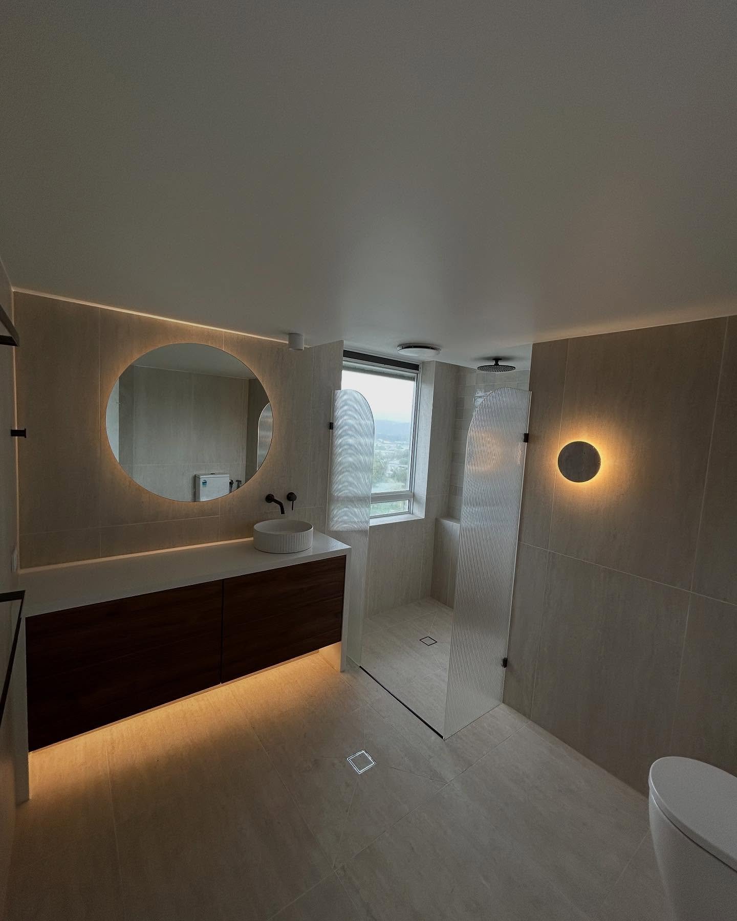 Completed fit off of a bathroom/ ensuite renovation we have been doing with  @2scalecabinets, result is unreal so far!