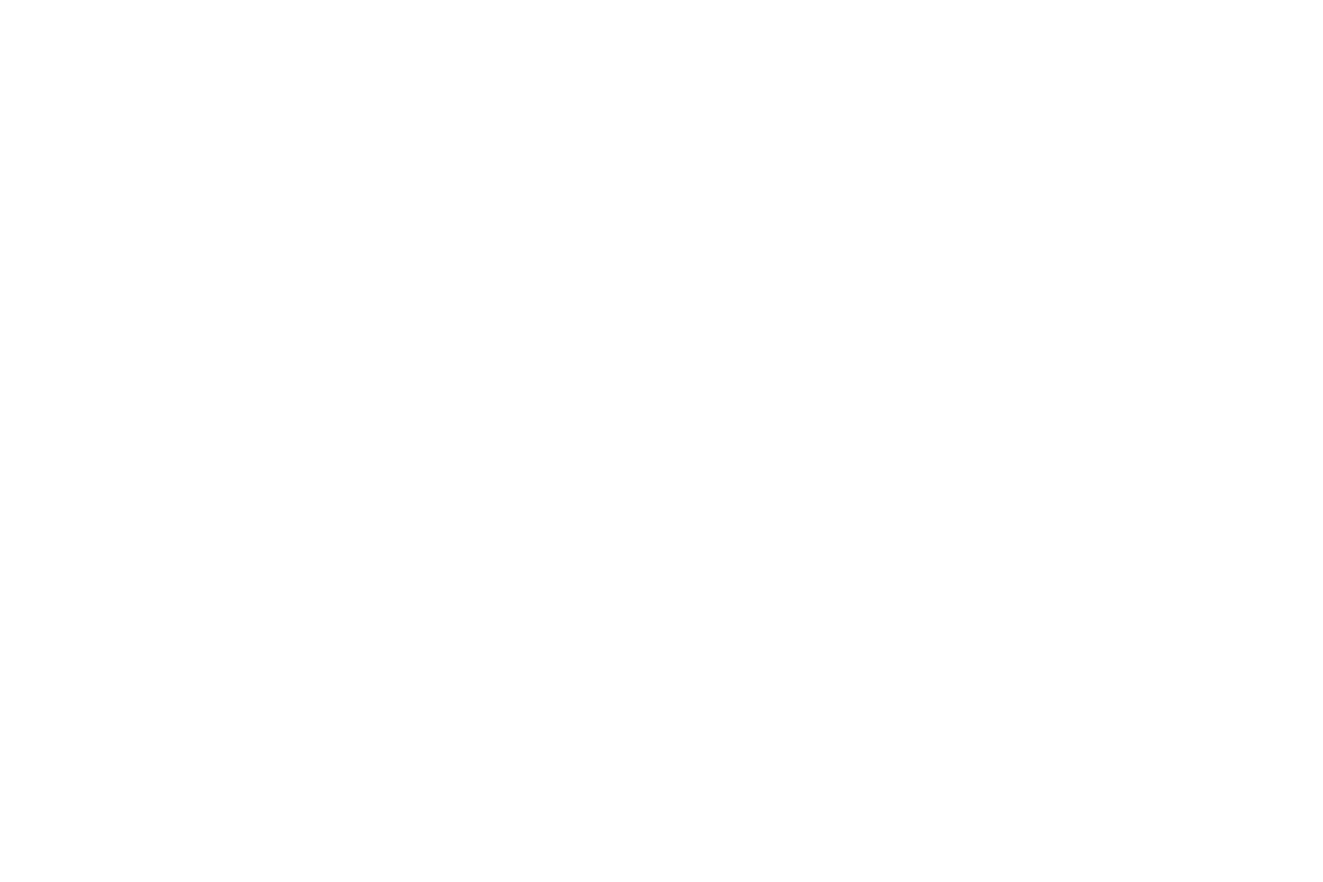 A black background with a white circular logo containing a stylized envelope icon. To the right of the logo, the text reads "ISKUSNI VODIĆ" in bold, white letters.