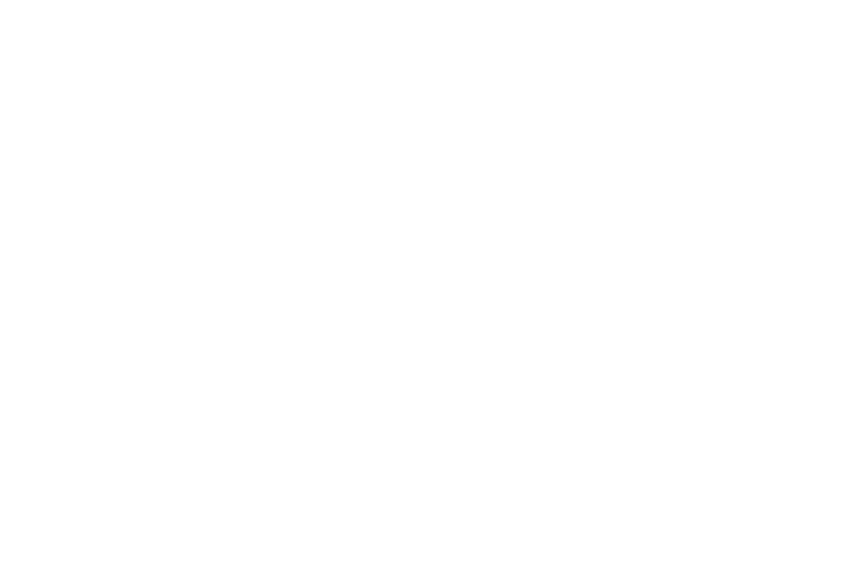 Black background with a white outline of a camera icon. To the right, bold white text reads "BESPLATNE FOTKE."