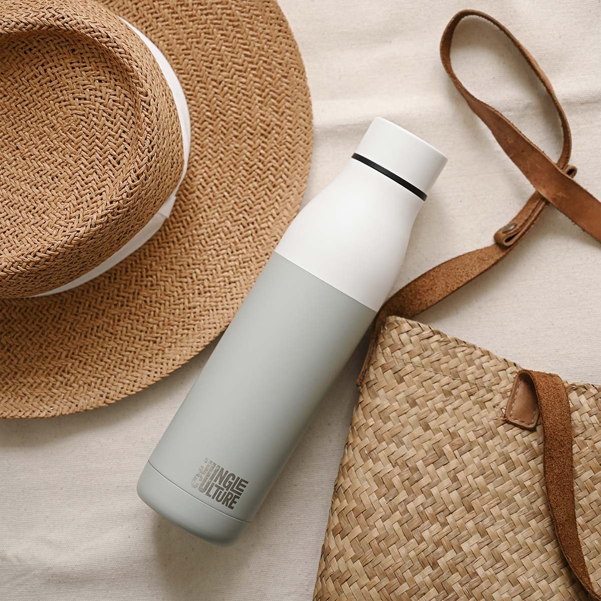 WhiteEcoFriendlyReusbaleWaterBottle5_8a78ccc2-946e-409f-b7e8-6b548cdae1be.jpg