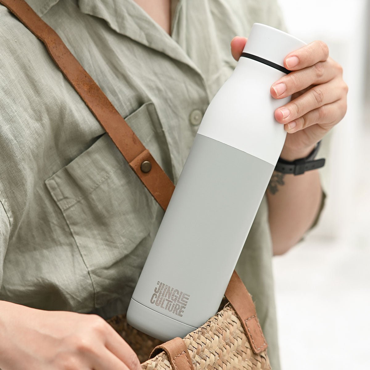WhiteEcoFriendlyReusbaleWaterBottle3.jpg