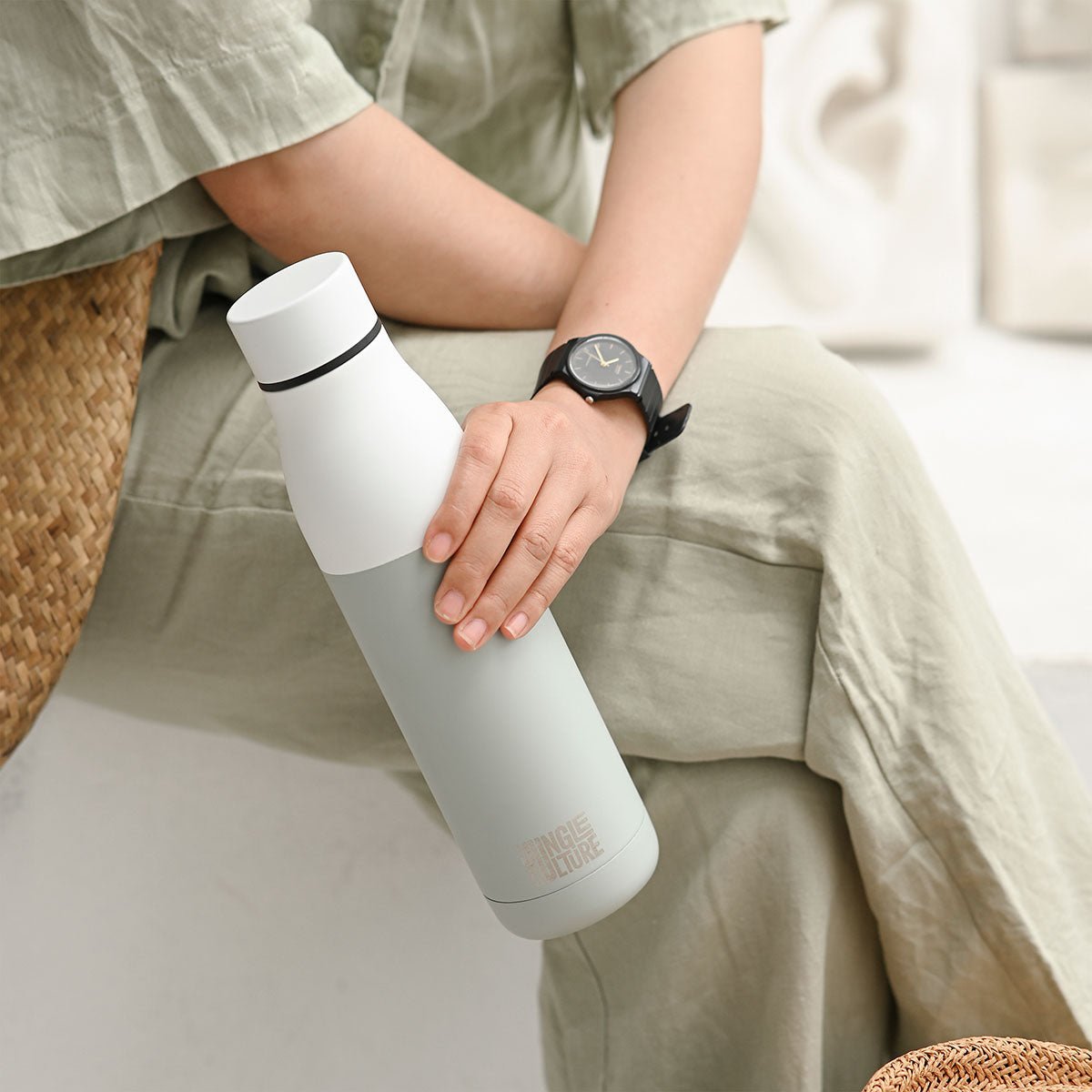 WhiteEcoFriendlyReusbaleWaterBottle6.jpg