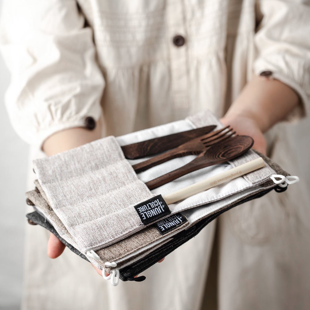 Dark-Wood-Cutlery-Sets-by-Jungle-Culture_dfe42496-a90d-4b00-8fc8-bffaf0a7e48c.jpg