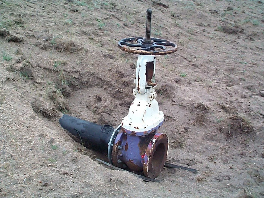 Nullavale-2001-RidgeDam-Lockpipe-Outlet.jpg