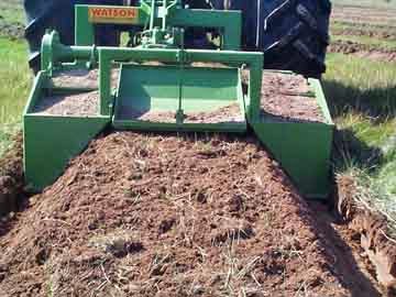 1999 - Rotary Hoe Bed Former