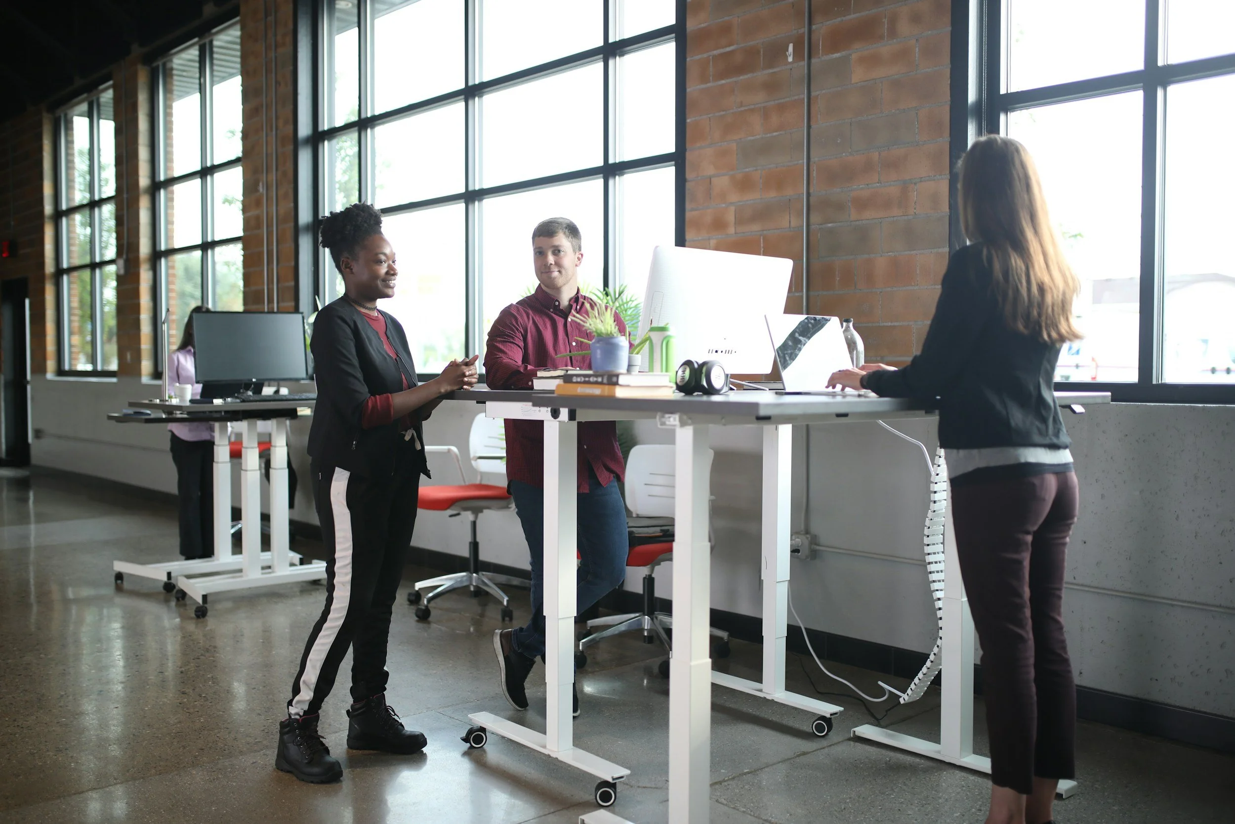 Work Well Ergonomics offers ergonomic services to office employees in San Diego and remote workers virtually.