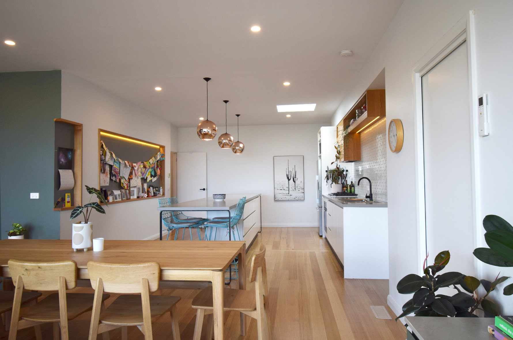 5. KITCHEN - VIEW B.png